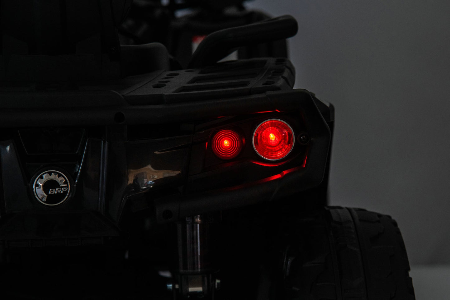 Can-Am_ATV_Outlander_24v_4x4_atv_2_seater_offroad_sonicteck_kids_atv_2_seater_atv_ride_on_car_electric_atv_for_kids_sonicteck_toy_cars_canada_atv_ride_on_Electric_kids_quad_ride_on