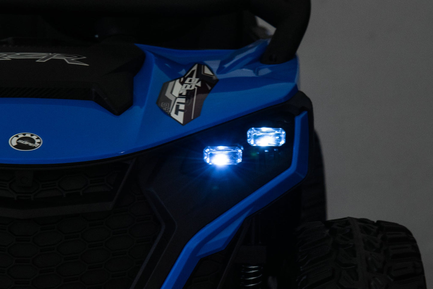 24V Kids Ride-On UTV Blade Runner 4x4 2-Seater – Ultimate Off-Road Dune Buggy Adventure Car!
